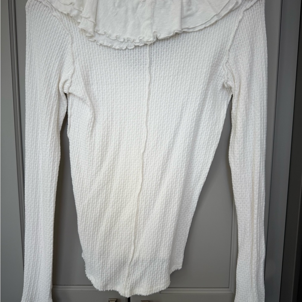 FREE PEOPLE BENNET TOP RUFFLE THERMAL LONG SLEEVE medium